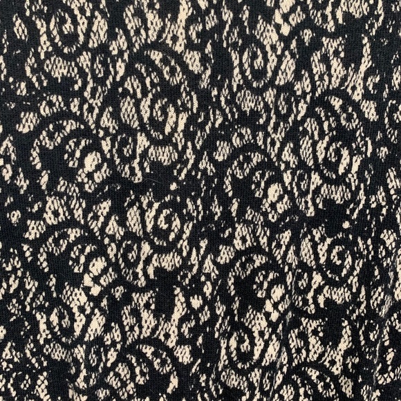 Black and White Lace Pattern 3/4 Sleeve Cardigan - Picture 9 of 9